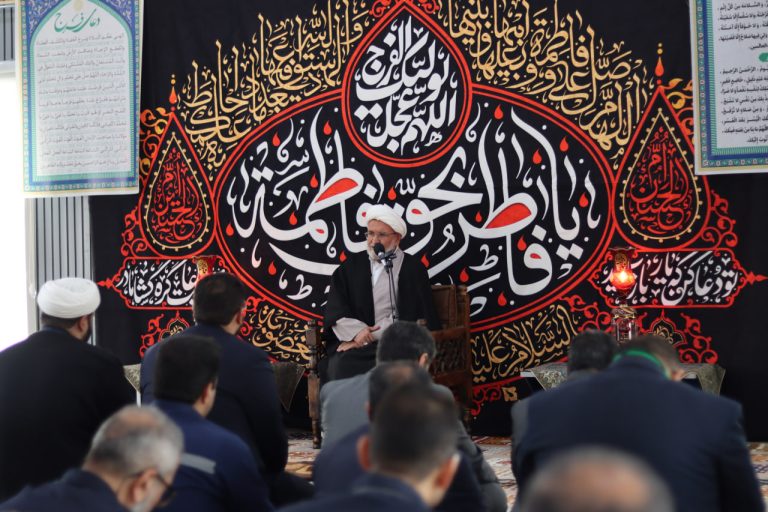 مراسم گرامیداشت ایام شهادت حضرت فاطمه زهرا(سلام الله علیها) و یادبود مادر گرامی مهندس حیدری مراسم گرامیداشت ایام شهادت حضرت فاطمه زهرا(سلام الله علیها) و یادبود مادر گرامی مهندس حیدری