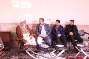 دیدار با امام جمعه محترم ابرکوه همزمان با دهه مبارک فجر دیدار با امام جمعه محترم ابرکوه همزمان با دهه مبارک فجر